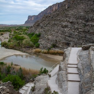 a river running through a canyon