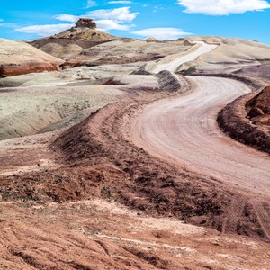 a large dirt road